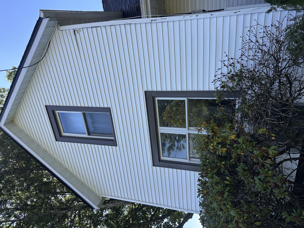 House siding clean after professional house washing in Chilliwack